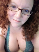 Sexy Redhead Loves Porn